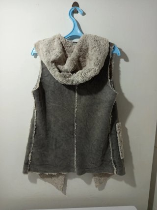 Chaleco pelo sintético gris Talla M