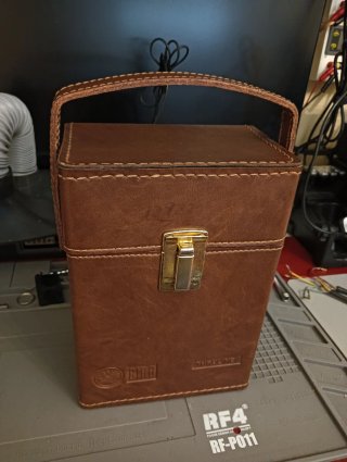 Estuche BIRD THRU-LINE cuero