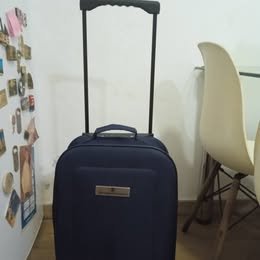 Maleta de viaje azul
