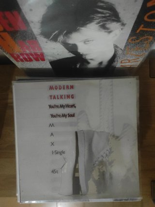 Maxi Single 4 x 24 euros