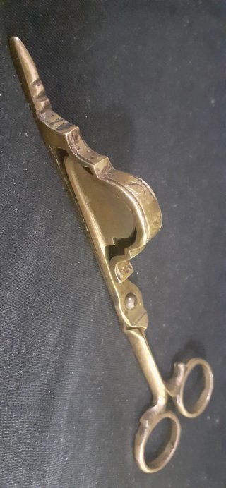 Antiche forbici per candele vittoriane in bronzo