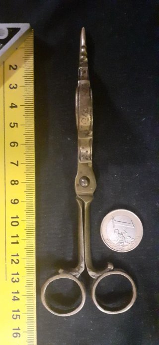 Antiche forbici per candele vittoriane in bronzo