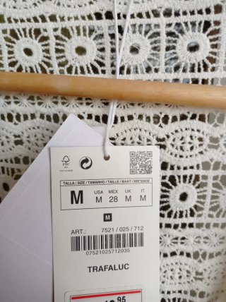 Kimono Zara blanco calado flecos talla única