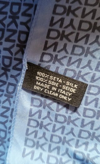 PAÑUELO / BANDANA DKNY