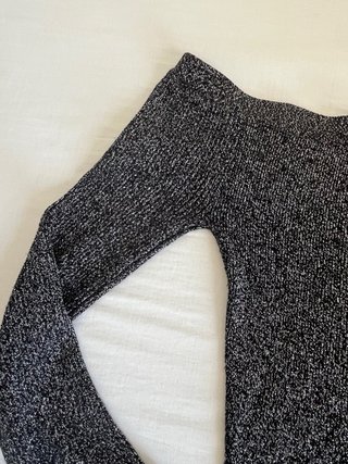 Jersey Bershka Negro y Plateado Talla M