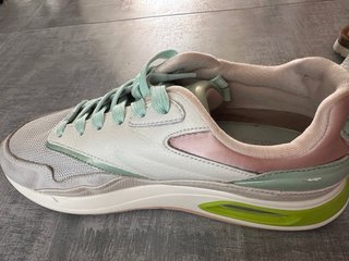 Zapatillas HOFF Pantheon de Cuero. Talla 40