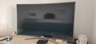 Mesa comedor + mesa centro + Smart TV Samsung 55