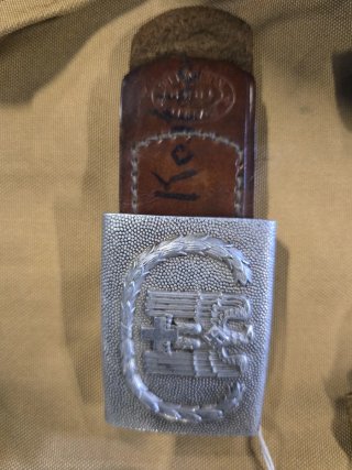 Hebilla de cinturón militar antigua