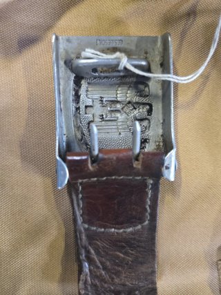 Hebilla de cinturón militar antigua
