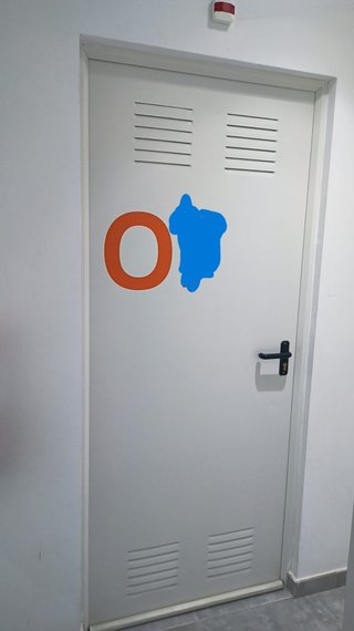 TRASTERO EN VENTA CHAMBERI - MUY BUEN ESTADO