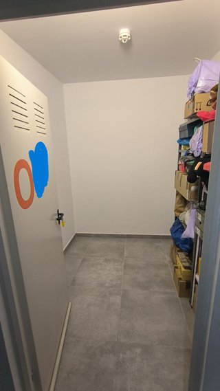 TRASTERO EN VENTA CHAMBERI - MUY BUEN ESTADO