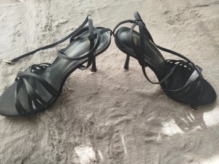 Sandalias de tacón negras