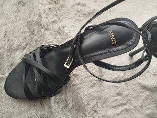 Sandalias de tacón negras