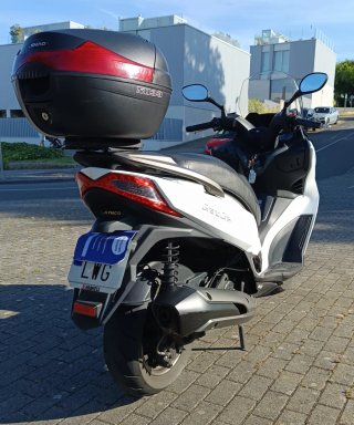 Kymco Grand Dink 300 con ABS en perfecto estado.