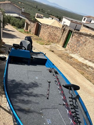 Barco Bass Boat Daiwa Lowrance Mercury