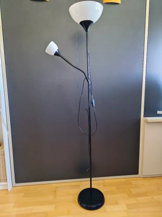 Lámpara de pie moderna