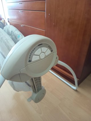 Hamaca para bebé con juguetes