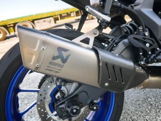 Yamaha R7