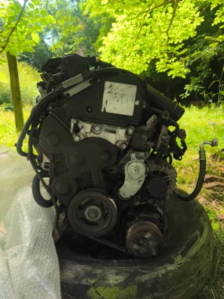 Motor 9H05 con centralita y catalizador