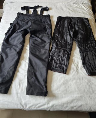 Conjunto Chaqueta y Pantalón Moto Armure
