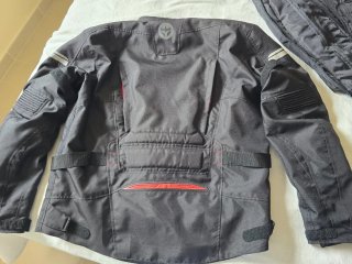 Conjunto Chaqueta y Pantalón Moto Armure