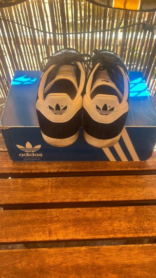 Adidas Gazelle negras y blancas
