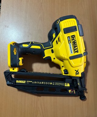 Clavadora DeWalt DCN660N 18V XR Brushless