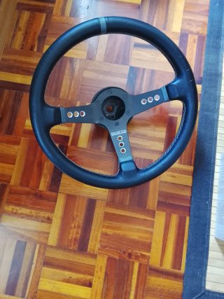 Volante Sparco con piña Seat Clásico