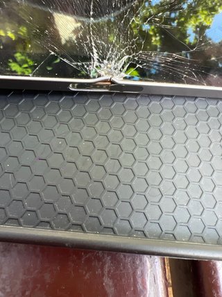 iPad Air 5 (Pantalla Rota)