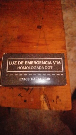 V16 DGT 3.0 Baliza Señalización Luminosa