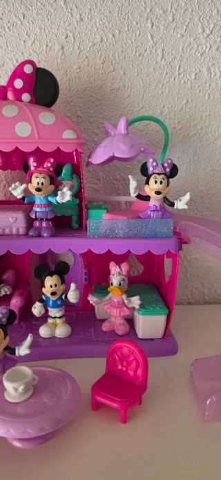 Casa de Minnie Mouse Disney con figuras