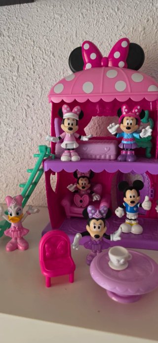 Casa de Minnie Mouse Disney con figuras
