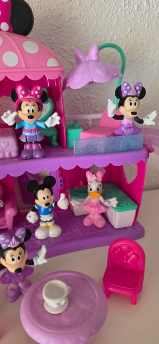 Casa de Minnie Mouse Disney con figuras
