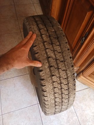 Neumático Michelin camion 185/75 R16C