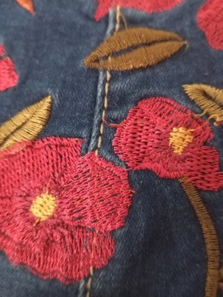 Falda vaquera bordada floral M