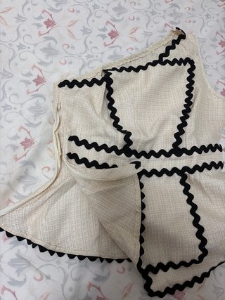 Conjunto dos piezas beige y negro