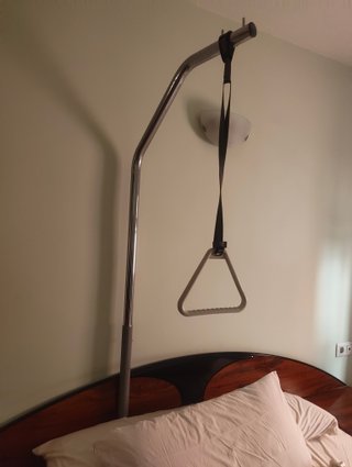 Asidero metálico para cama