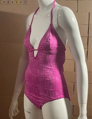 Bañador rosa estampado animal talla M
