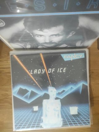 Maxi Single 4 x 24euros
