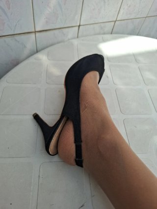 Zapatos negros tacón peep toe