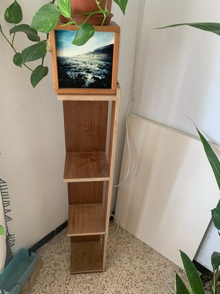 Estantería de madera diseño