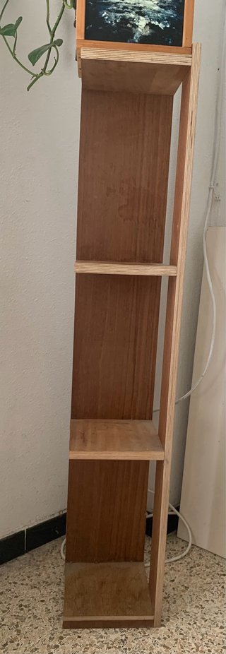 Estantería de madera diseño