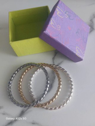 Set 3 Pulseras Doradas y Plateadas