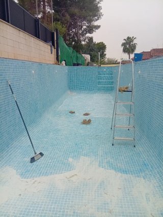 Mantenimiento de piscinas. Reformas en general.