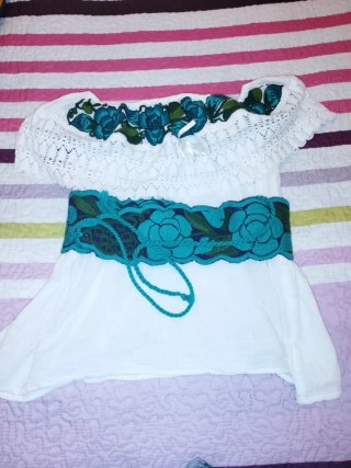 Camisa artesanal bordada