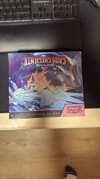 Caja Entrenador Elite Caos Creciente Pokémon