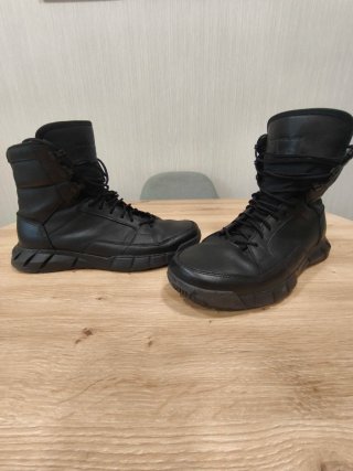 Botas Oakley Light Assault Negras