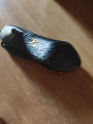 Zapatos de tacón negros con lazo sin usar