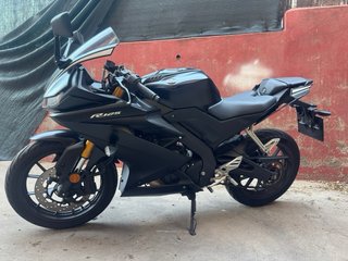 Yamaha YZF R125 2021 Negra