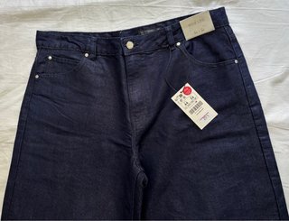 Pantalón vaquero azul marino con brillos
